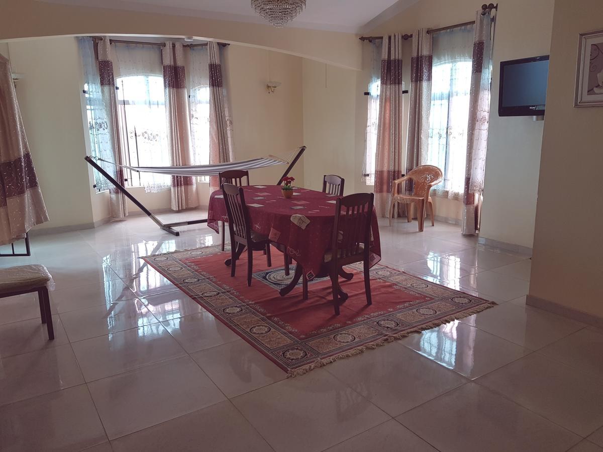 Luxor Residence Guesthouse Belle Mare Esterno foto