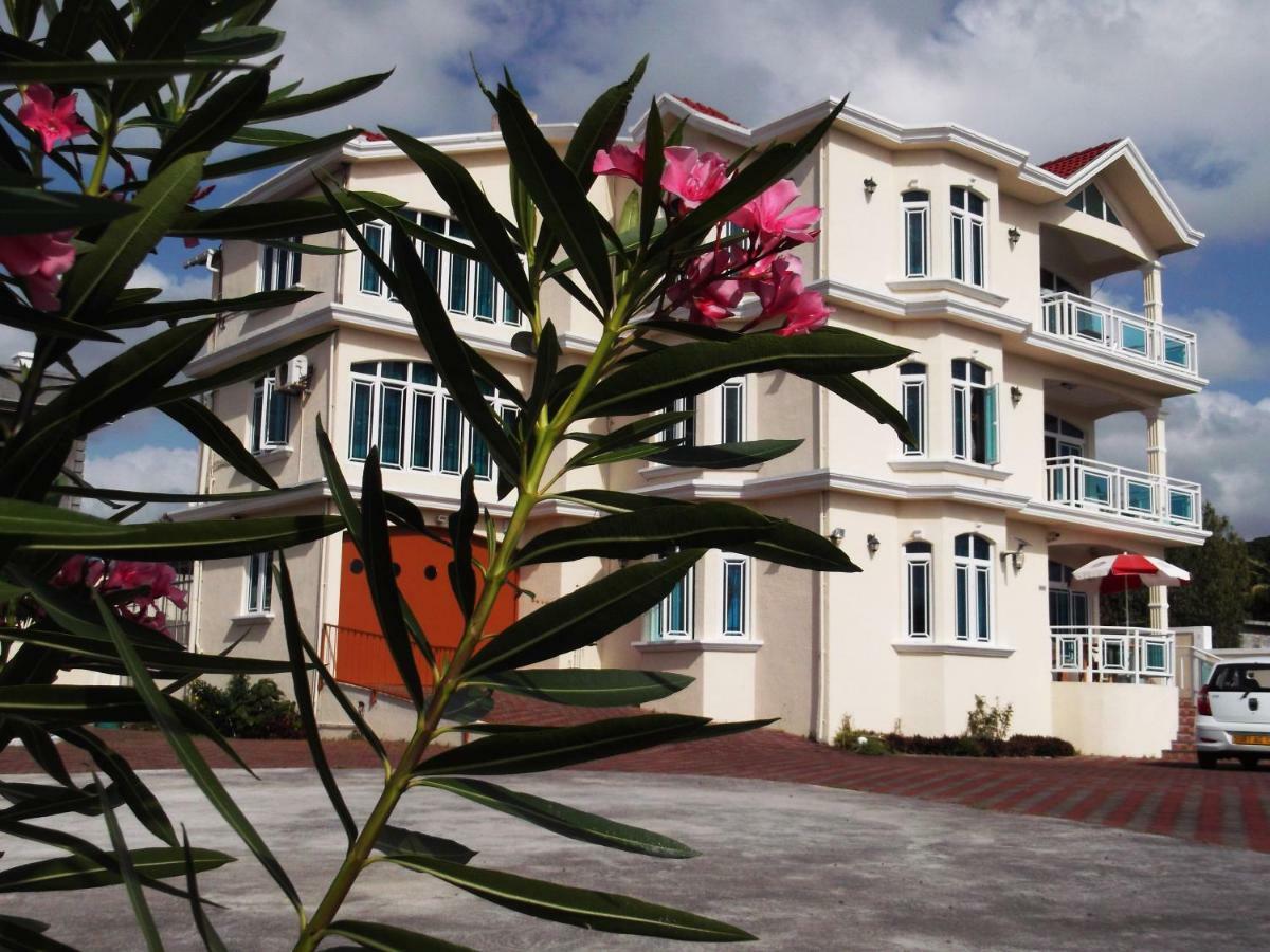Luxor Residence Guesthouse Belle Mare Esterno foto